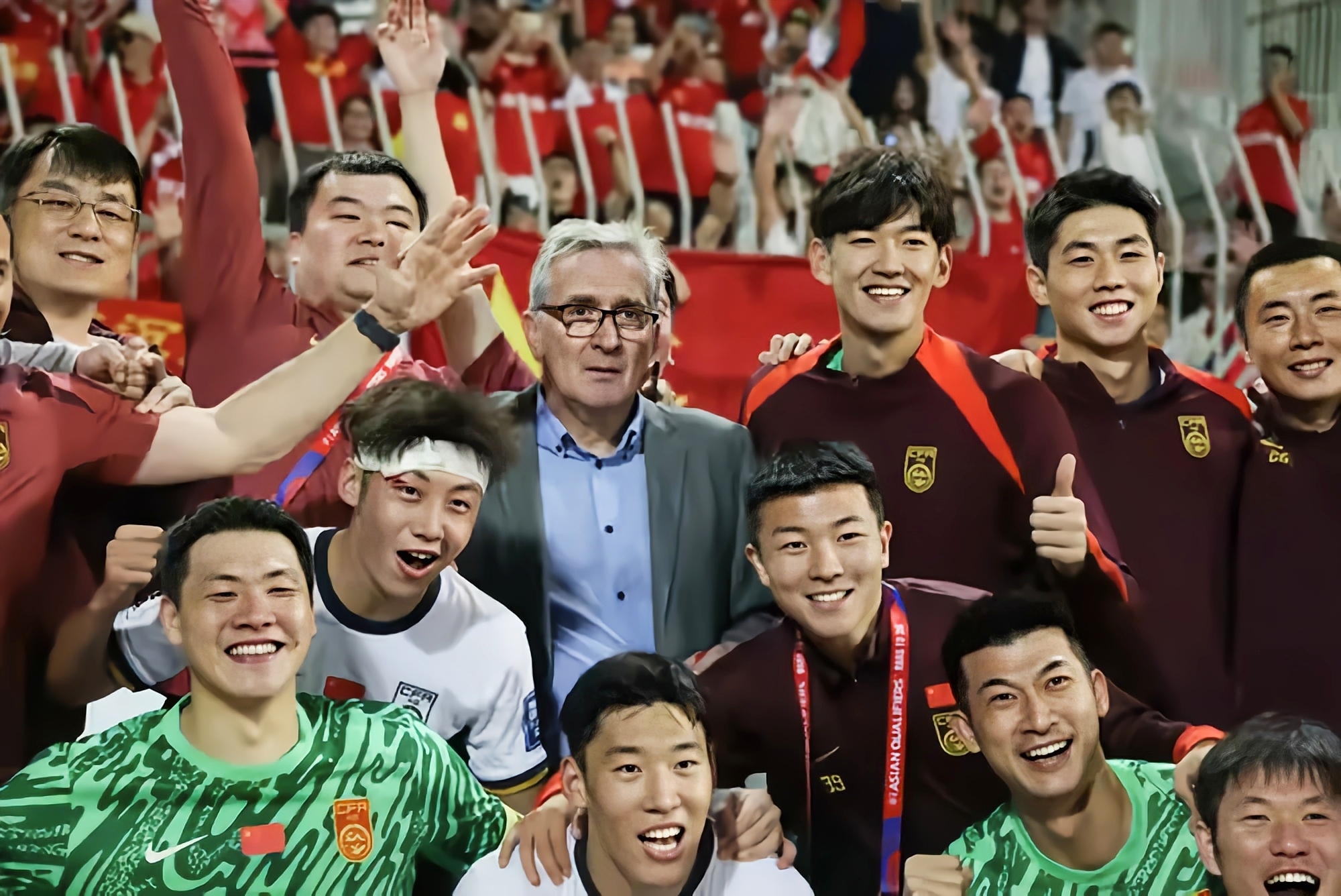 AYX-姆巴佩迎来二十赛季出色发挥，湖人观众热烈欢呼！