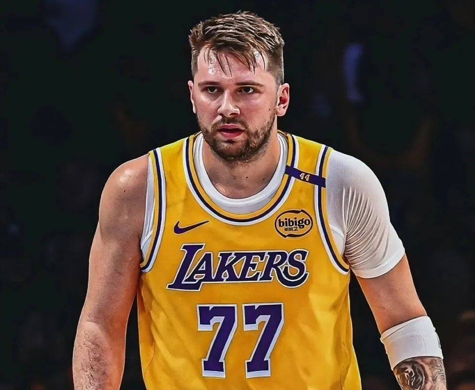 AYX-东契奇新星锐不可当表现突出，独行侠前途光明！