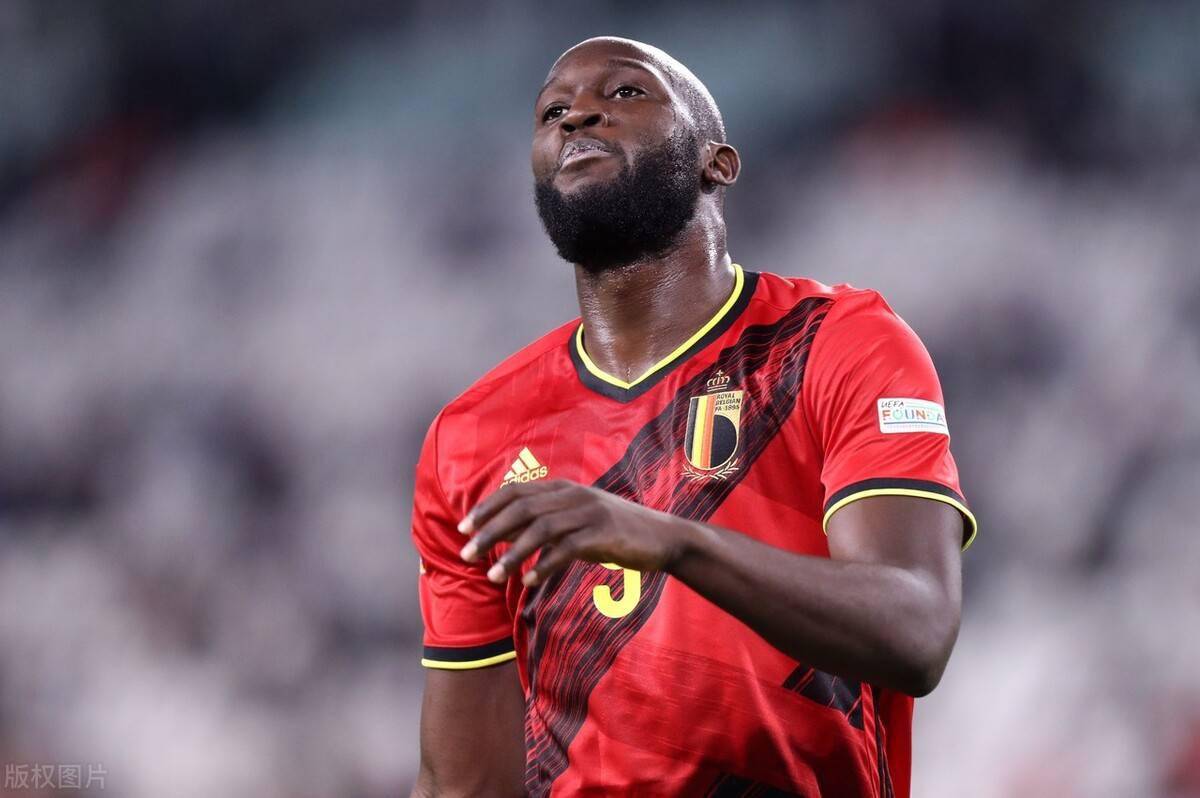 爱游戏体育-Ning在法国队比赛中败北，比赛局势复杂引发热议！