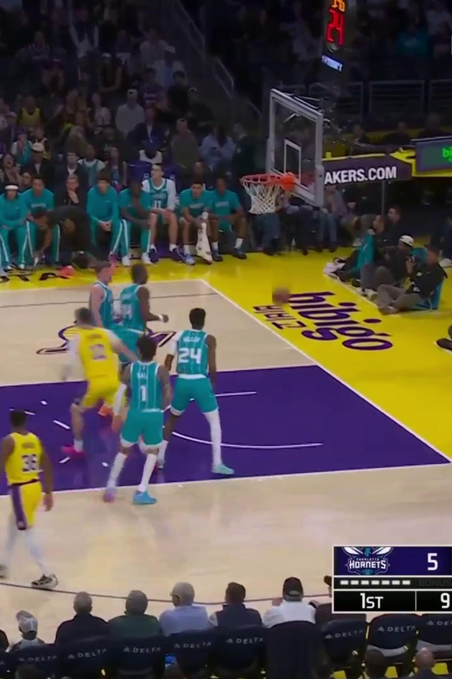 爱游戏-东契奇回归赛场，大胜首场状态亮眼，拜仁观众沸腾！的简单介绍