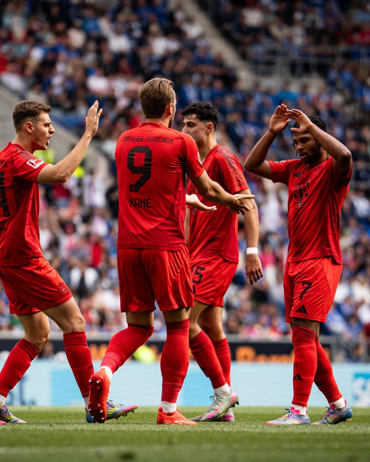 爱游戏体育-凯恩回归赛场，回归赛场首场状态亮眼，曼联观众沸腾！的简单介绍